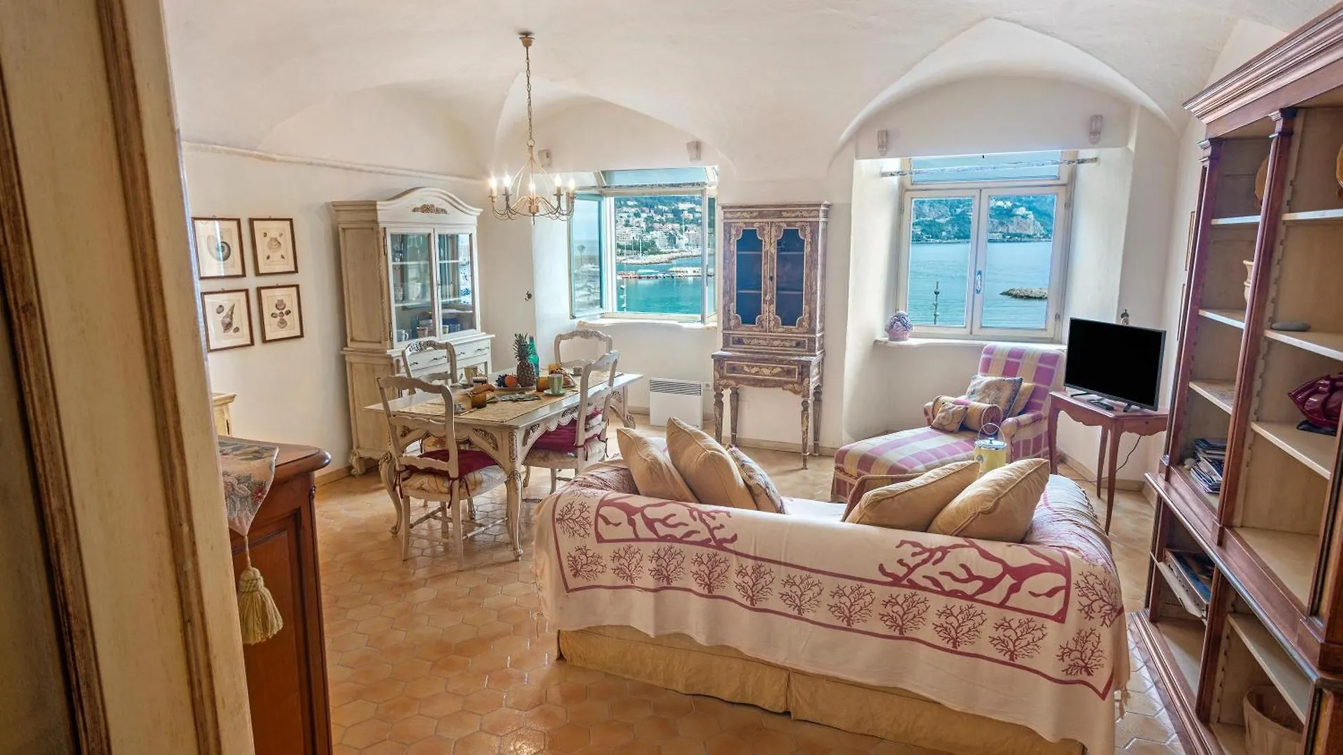 Rue Longue - Happy Rentals Menton